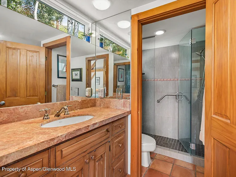 927 Red Mountain Rd — Photo 19