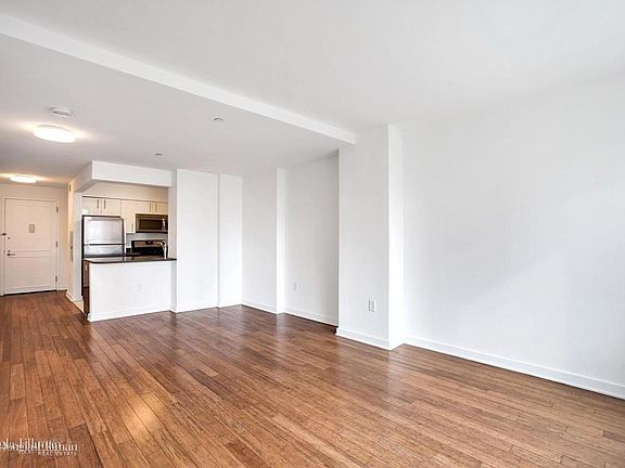 3rd image of 101 Avenue D APT 6A