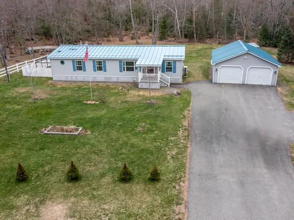 52 Cross Road, Bucksport, ME 04416