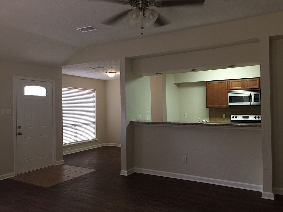 1st image of 10606 Staghill Dr