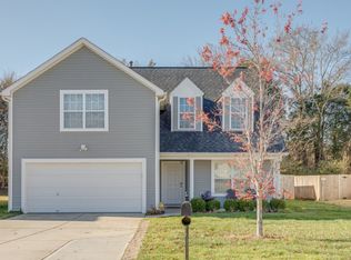 565 Gentle Breeze Ln, Rock Hill, SC 29730