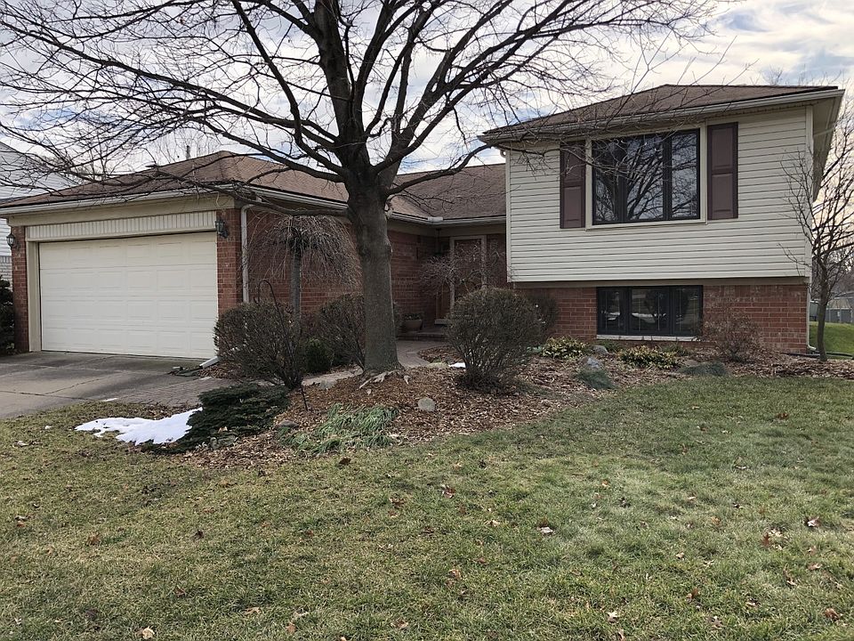 1st image of 2112 Columbia Dr