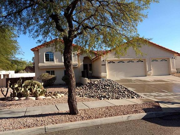 3rd image of 3676 N Sabino Creek Pl