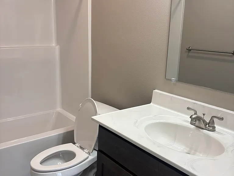 310 Pine Woods Village Dr — Photo 4