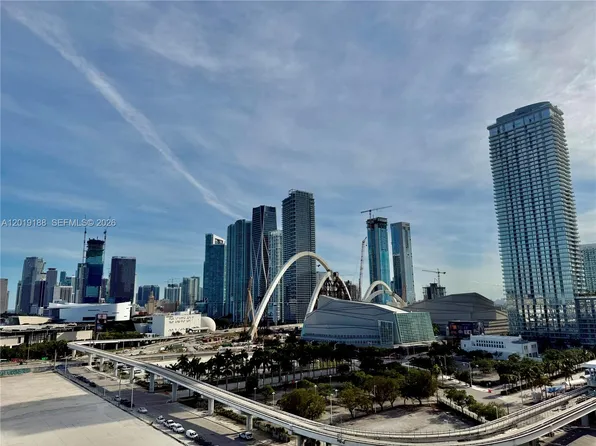 555 NE 15th St APT 15H, Miami, FL 33132