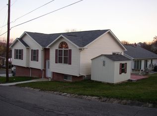 27 East St, Westover, WV 26501