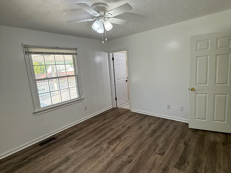 6352 W Donnagail Dr — Photo 6