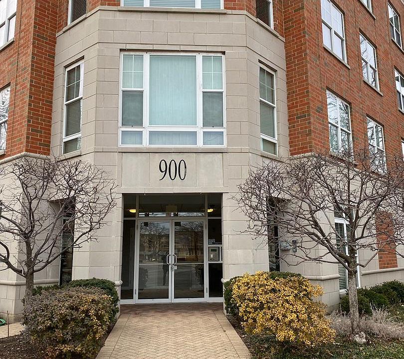 1st image of 900 Lee St Unit 506