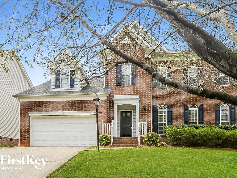 8601 Glade Ct — Photo 2