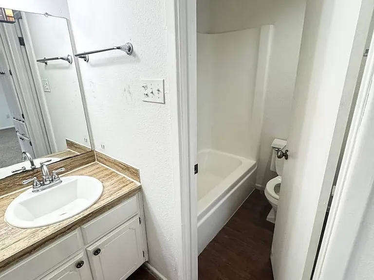 5202 Ric Dr — Photo 10