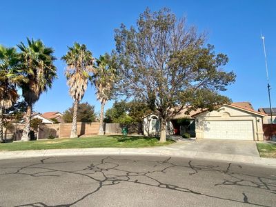 676 Mendocino Ct, Los Banos, CA, 93635