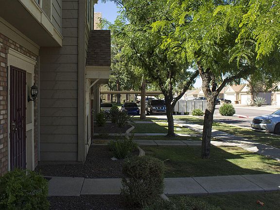 3rd image of 18626 N 33rd Dr Unit 1
