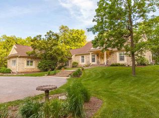S4391 Draper St, Baraboo, WI 53913