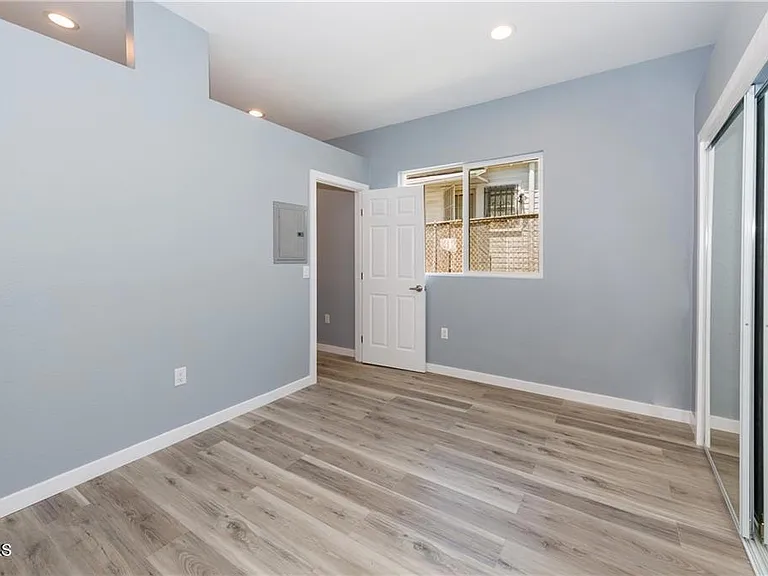 6854 N Figueroa St — Photo 6