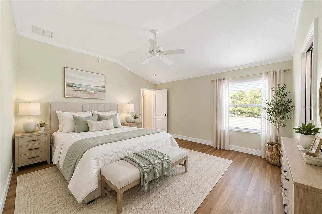 3 bed, 2.0 bath, 1970 sqft, $3,000 — Photo 2