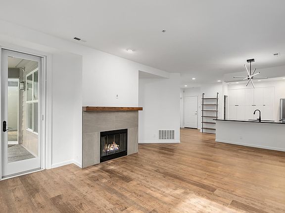2nd image of 615 6th St