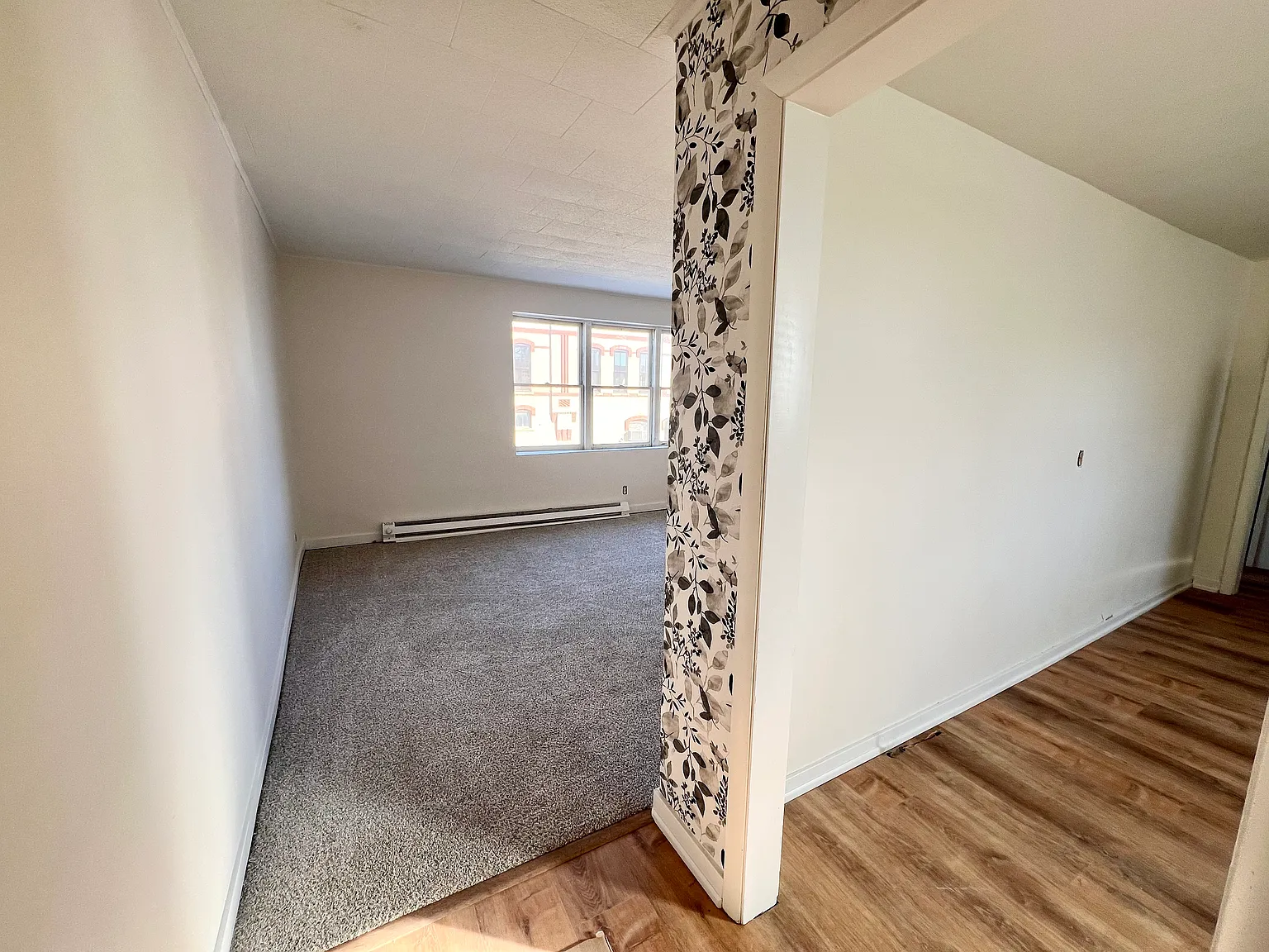 134 N Sibley Ave E — Photo 3