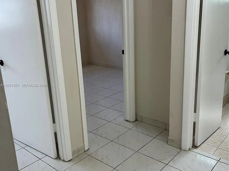 10881 SW 24th Ter — Photo 5