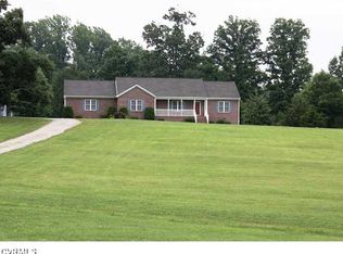 9757 Morefield Meadows Dr, Amelia Court House, VA 23002