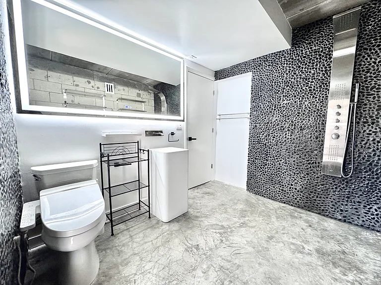2202 Lee Ct — Photo 9