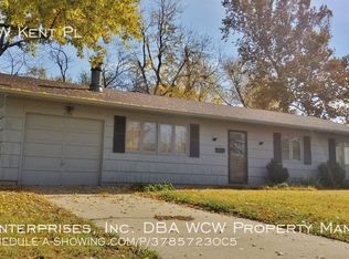 1722 SW Kent Pl, Topeka, KS 66604