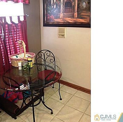 3rd image of 61 Chelsea Ct #33