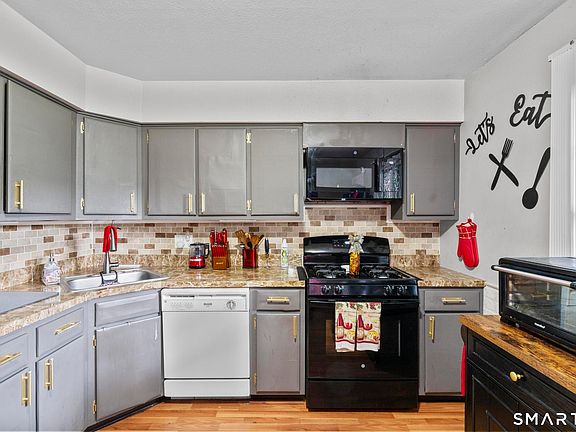 2nd image of 59 Savin Park #59