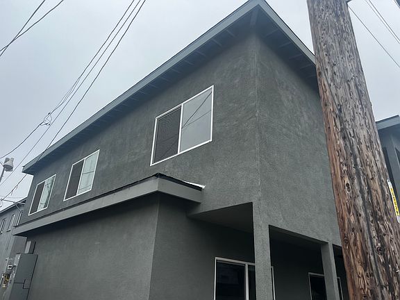 5th image of 1031 Ocean Park Blvd #5