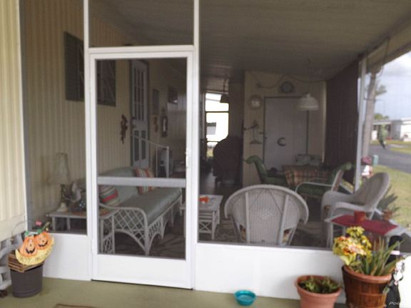 SCREENED PORCH