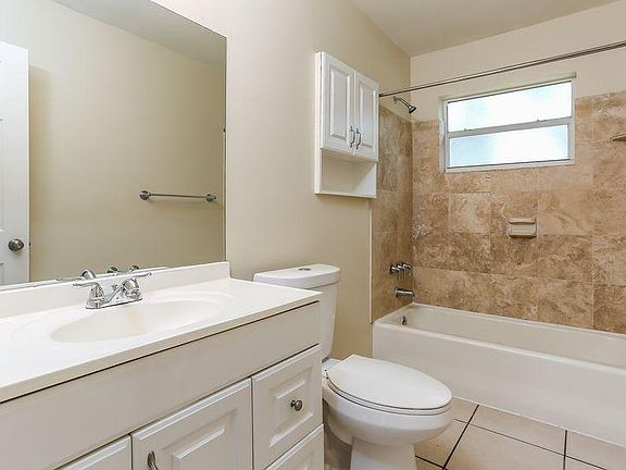 3rd image of 1609 Davie Blvd