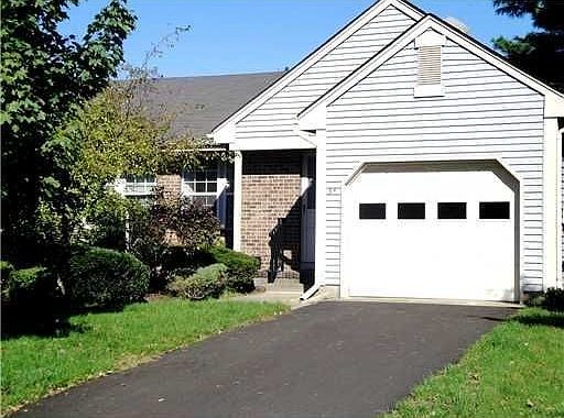 For Sale: 5 John Adams Court, Monroe Twp, New Jersey 08831