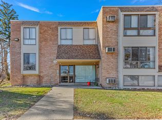 28418 W Eight Mile Rd UNIT C2, Farmington Hills, MI 48336