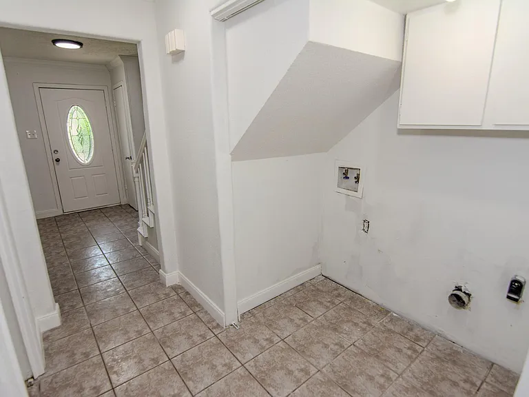 20335 Fieldtree Dr — Photo 8