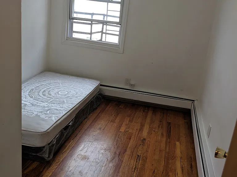 322 Saint Paul Ave #3 — Photo 4