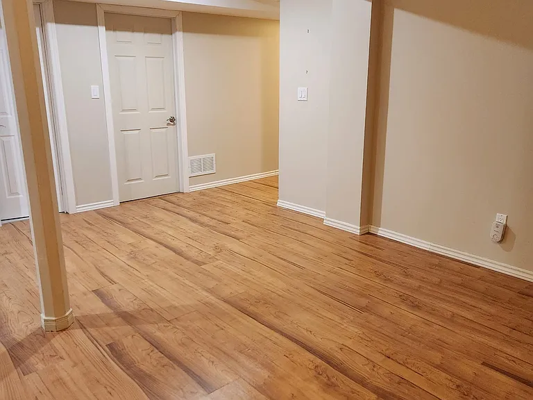 1297 Kettering Dr — Photo 2