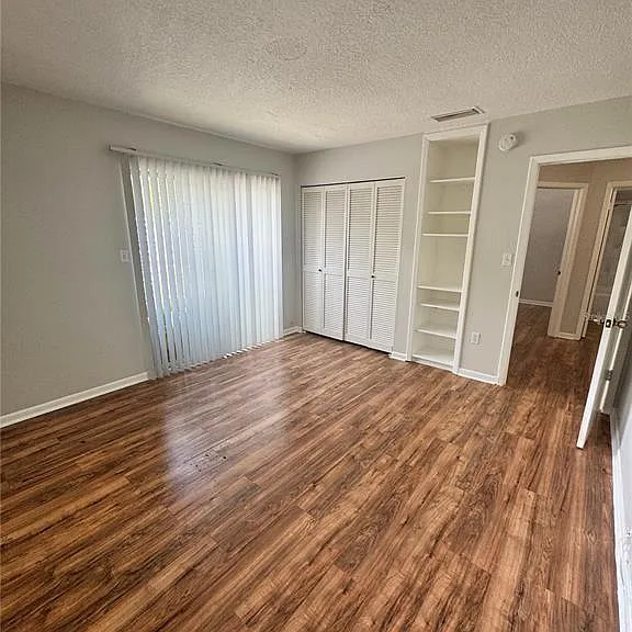 2896 Meadow Lake Ave — Photo 7
