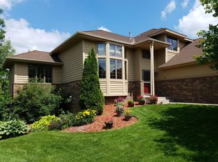 11623 Oakview Ct, Champlin, MN 55316