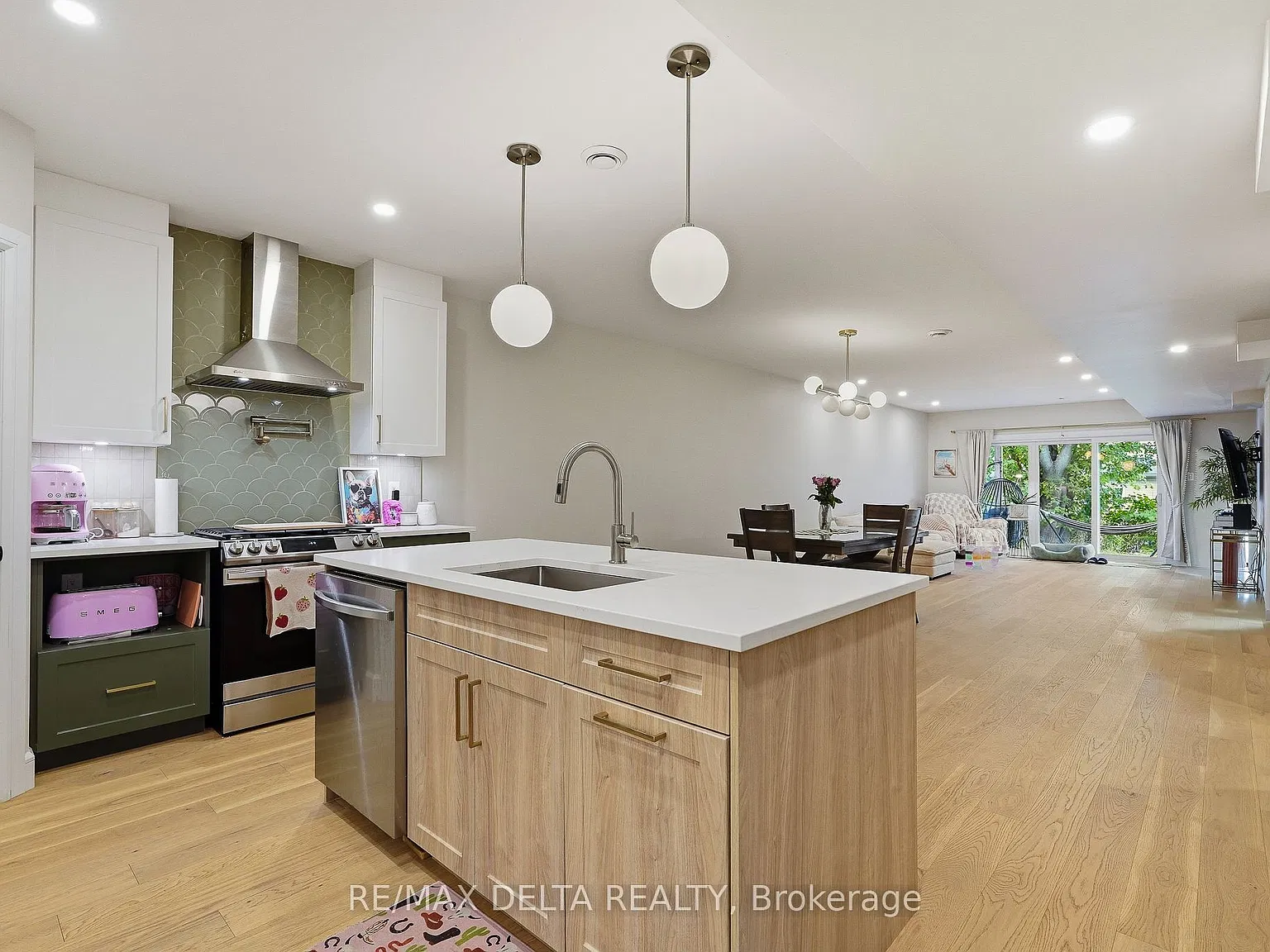 2 bed, $2,200 — Photo 4