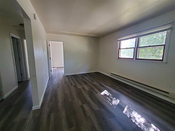 4th image of 1010 Alexander St APT 2