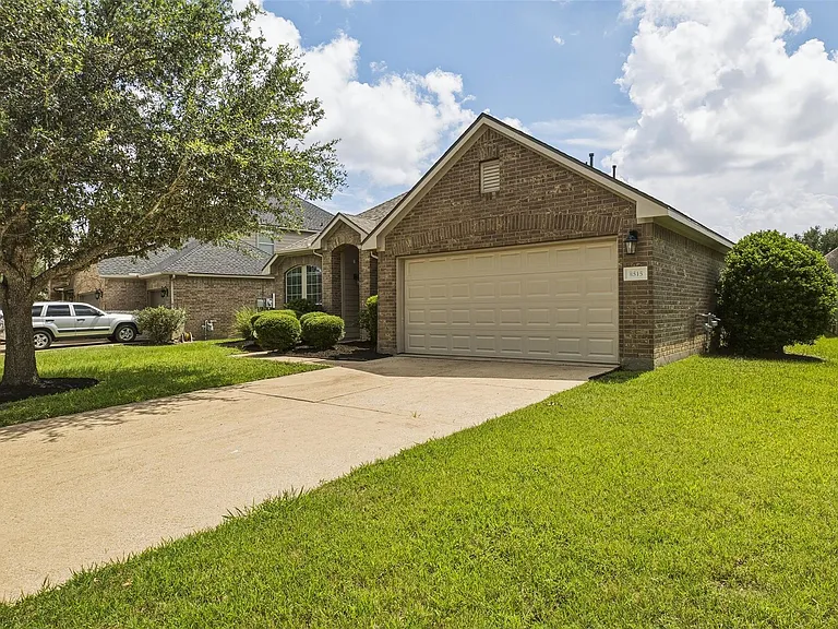 8515 Clarkman Ridge Ln — Photo 3