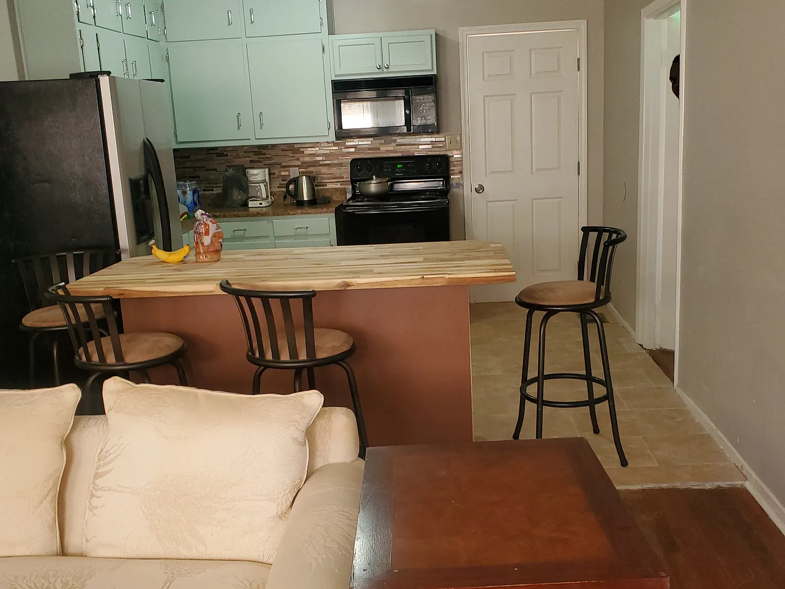 5 bed, 1100 sqft, $675 — Photo 3