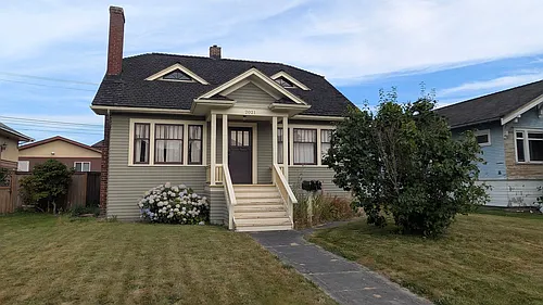 2021 Lombard Ave Photo 1