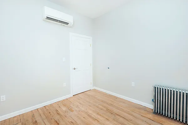 Rented by Nooklyn NYC LLC | media 25