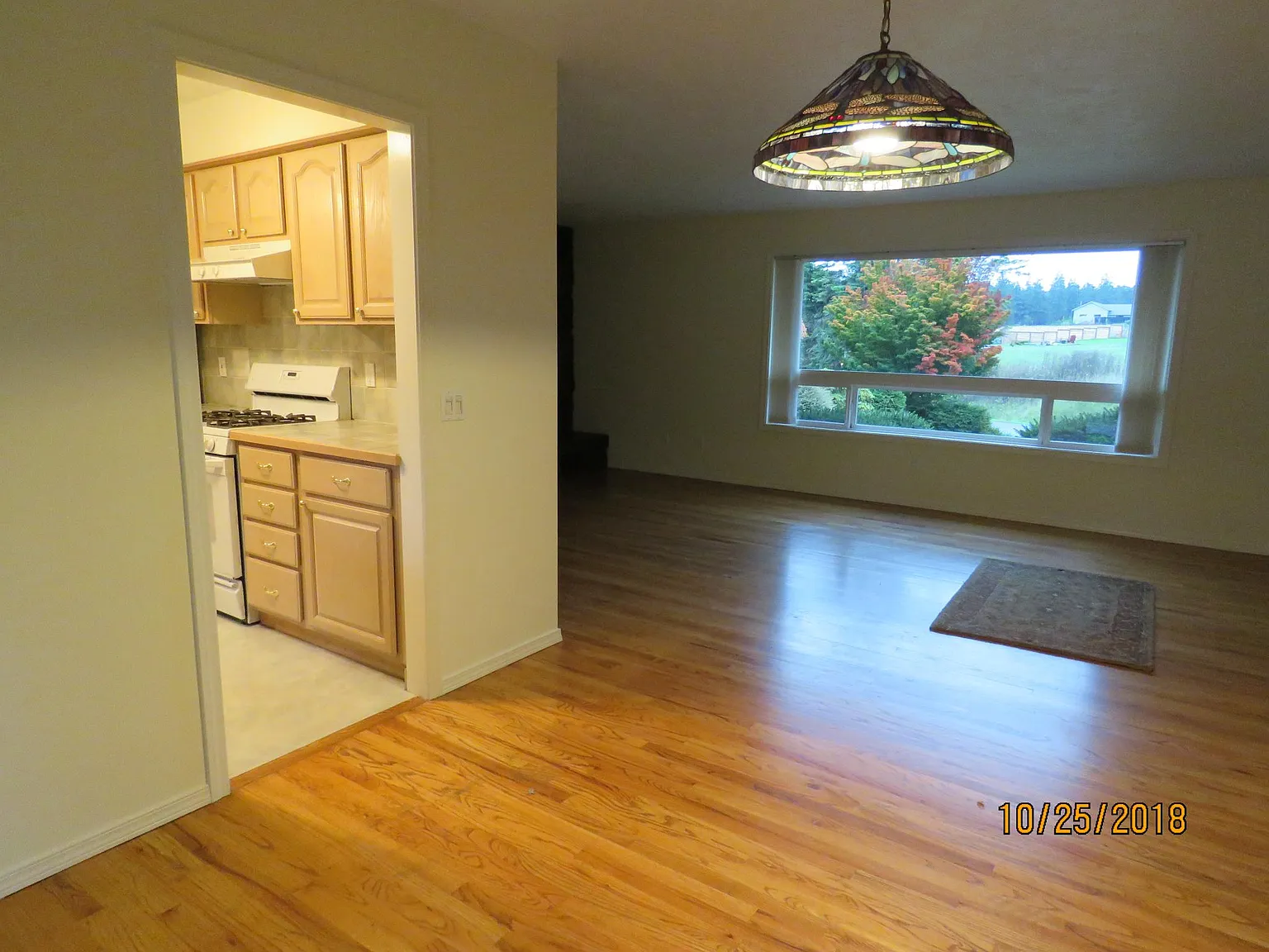 3 bed, 1784 sqft, $2,450 — Photo 3