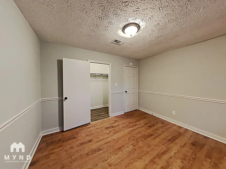 588 Henderson Rd — Photo 13