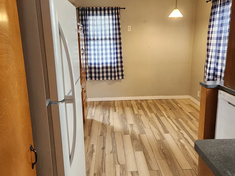 4154 Upton Ave N — Photo 3
