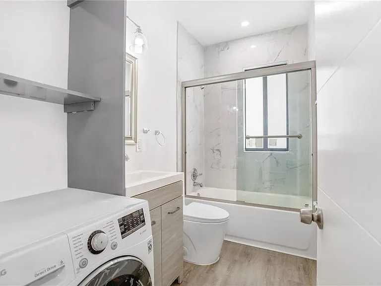 1648 SW 7th St #5 — Photo 11