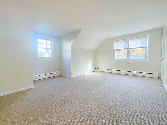 5th image of 310 Anita Ln #2