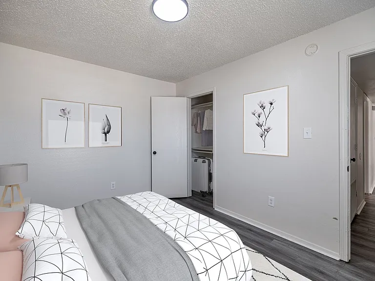 Crown Ridge Apartments — Photo 28