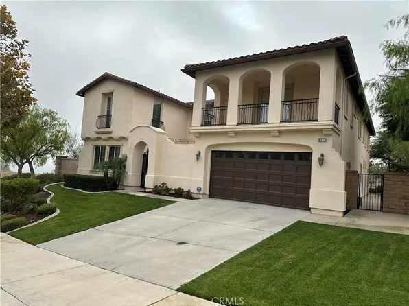 8287 Soft Winds Dr, Corona, CA 92883